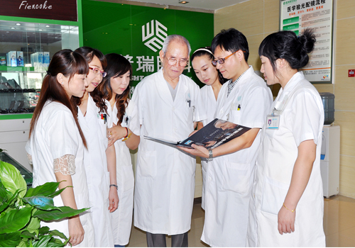 新學期、新視野，醫(yī)學驗光配鏡開學特惠季