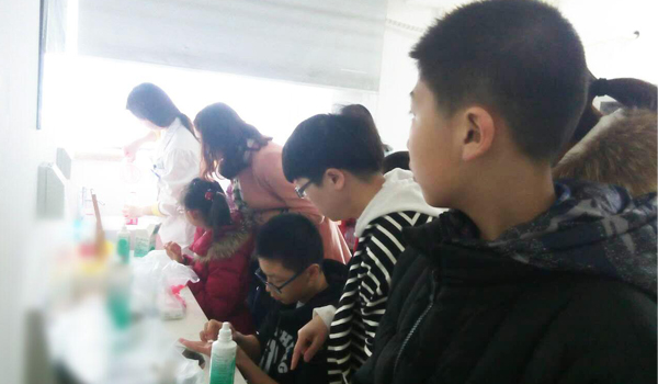 合理驗配，有效緩解青少年兒童近視