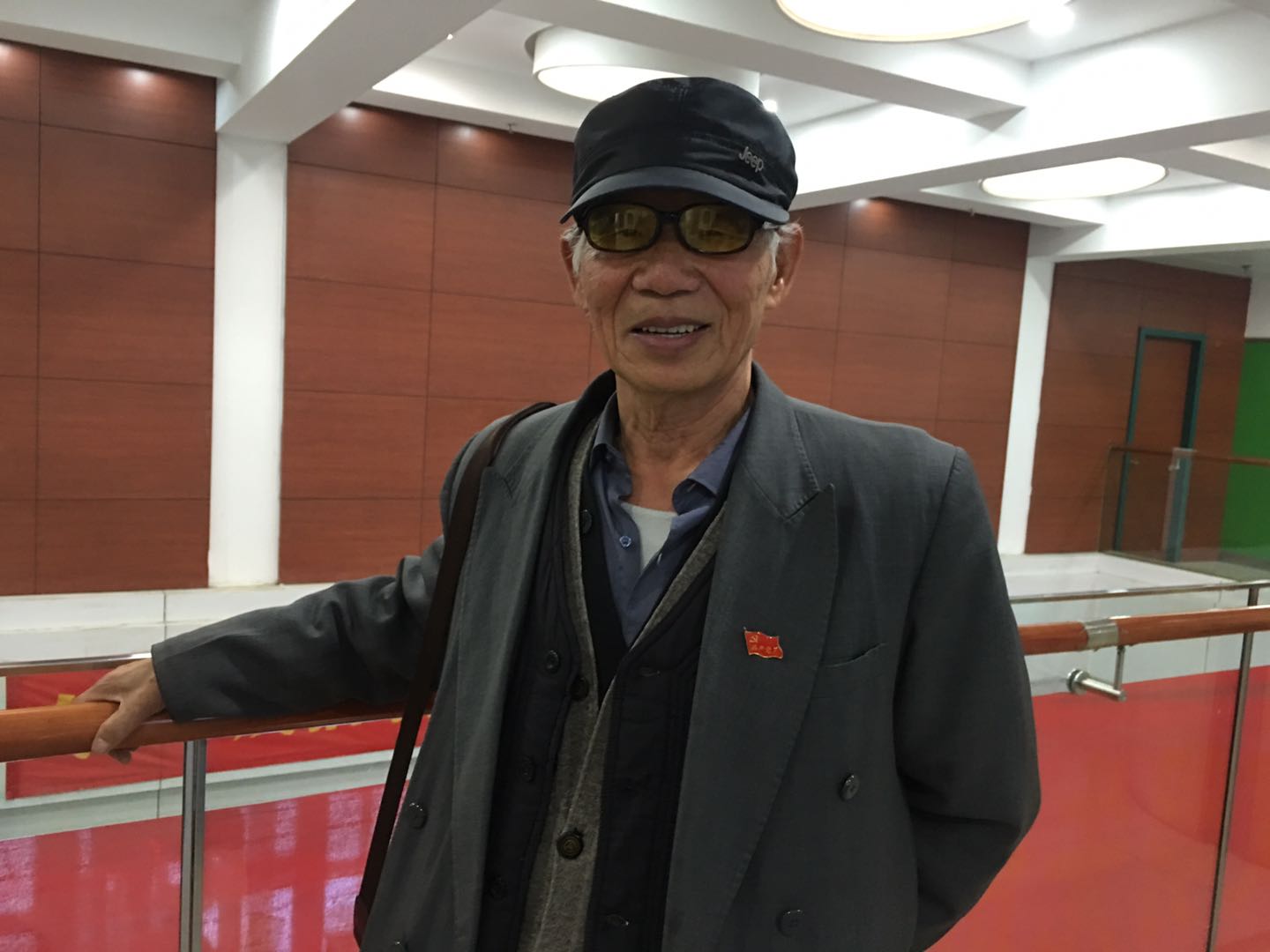 白內(nèi)障術后喜開顏，老人組團送錦旗啦!