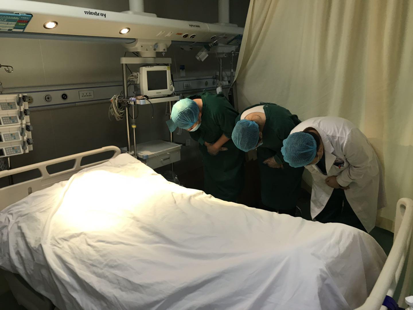 68歲老人捐獻角膜，成為自治區(qū)紅十字眼庫首例角膜捐獻者