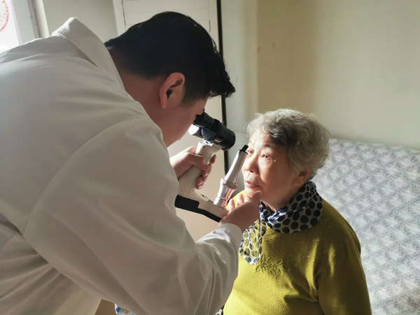 元宵慰問送祝福，濃濃關(guān)愛暖人心